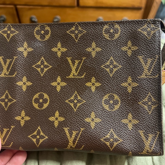 LV Monogram Toiletry Pouch 19 - Picture 1 of 8